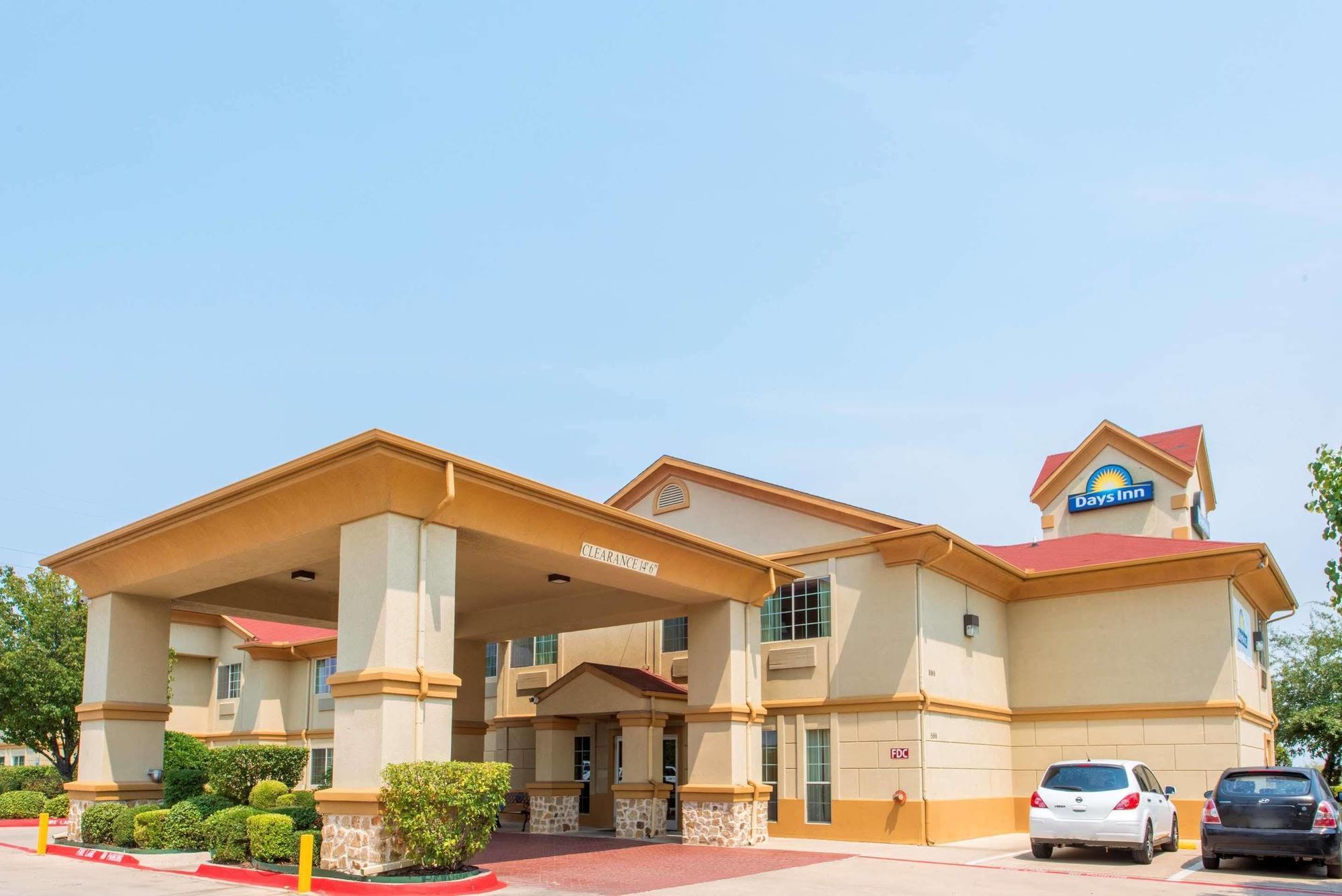 Surestay Plus By Best Western Fort Worth Benbrook Exterior photo